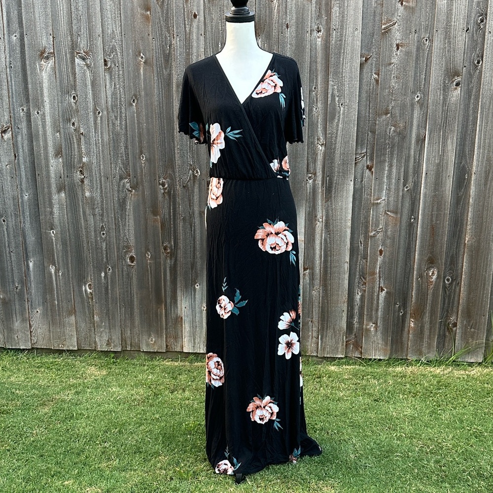 Loveappella Black and Pink Floral Maxi Dress EUC